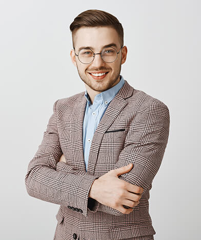 handsome-businessman-suit-glasses-cross-arms-chest-look (1) handsome-businessman-suit-glasses-cross-arms-chest-look (1)